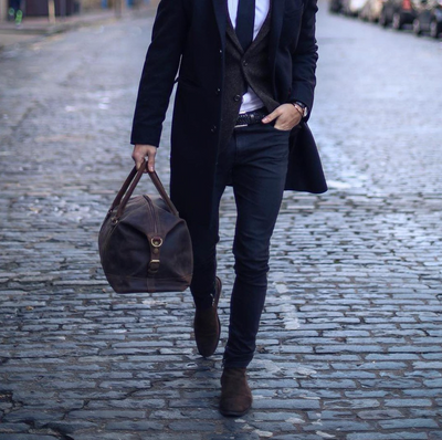 Invest in Quality: A Comprehensive Guide To Leather Holdalls for the Modern Gentleman