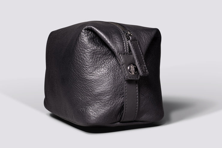Somerset Wash Bag | Black Leather